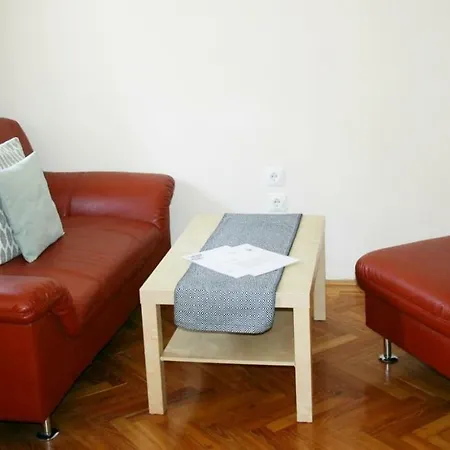 Δωμάτια σε οικογενειακή κατοικία Honey *